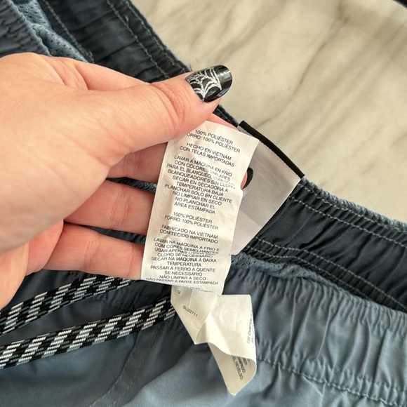 Nike Men's Size Large 11" Beacon Volley Swim Trunk Shorts Green Gray - Picture 6 of 7